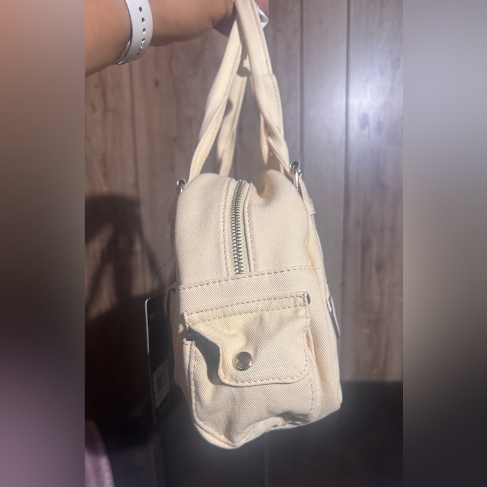 Viral True Religion Yellow Shoulder Bag with Silver Accents - Picture 3 of 7